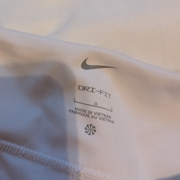 Nike Black and White Mini Skirt - Picture 3 of 5